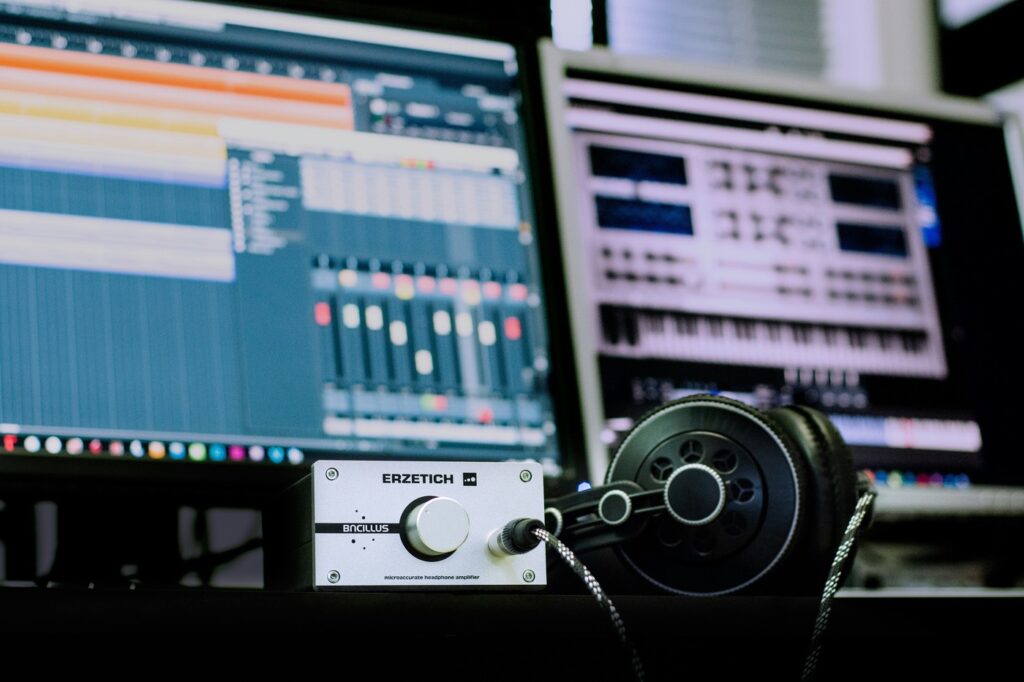 What is Chrome Music Lab and how does it work?