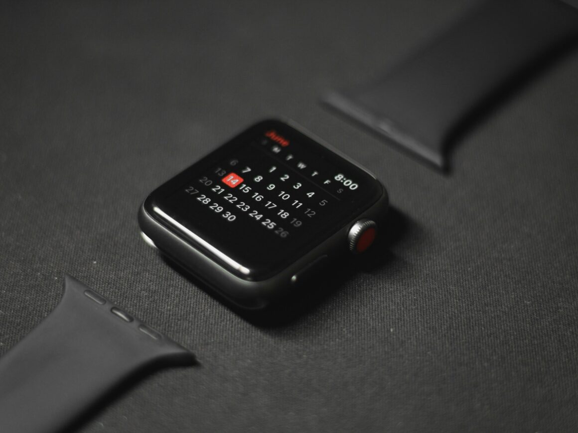 Smartwatch Comparison: Apple Watch vs. Others